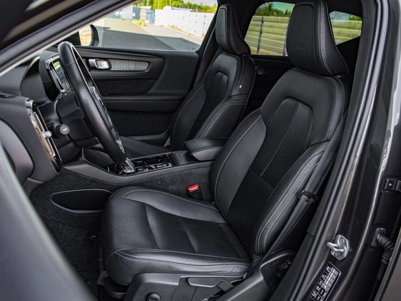 Volvo XC 40 cena 124900 przebieg: 76059, rok produkcji 2019 z Kazimierz Dolny małe 781